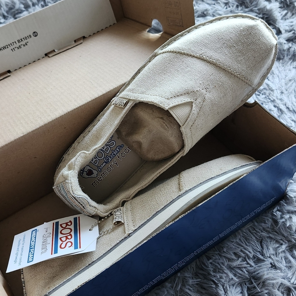 BOBS CHILL CROSS PATHS ESPADRILLES SIZE 7 NWT